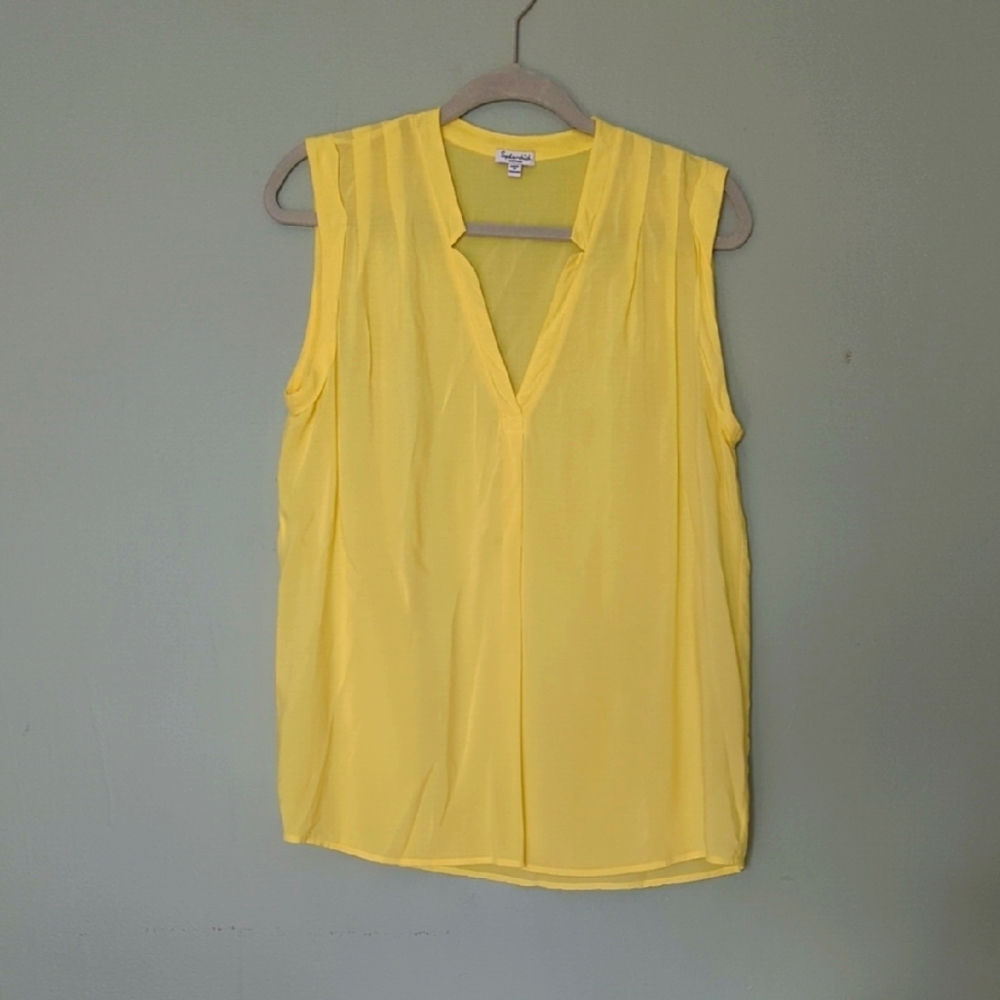 Splendid Yellow Loose Sleeveless Top